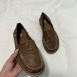 womens ariat shoes size 6